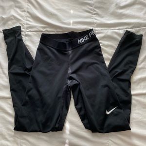 Women’s Nike Pro Leggings